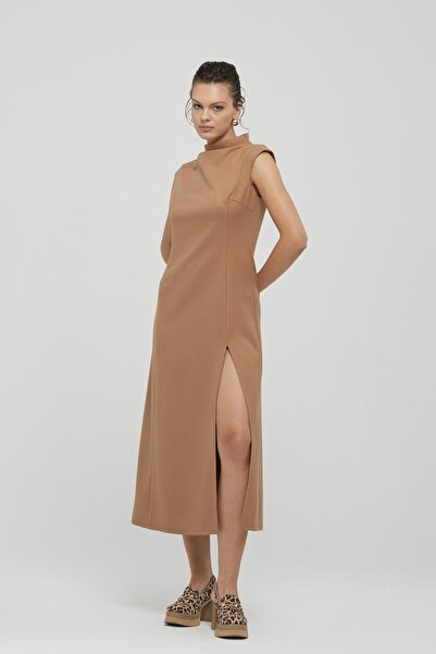 Naar 91113 ROCHIE CAMEL