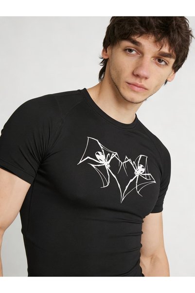 Yokedwear Heart Spider Compression Slim Fit Heart Collar T-Shirt Black Unisex Youth