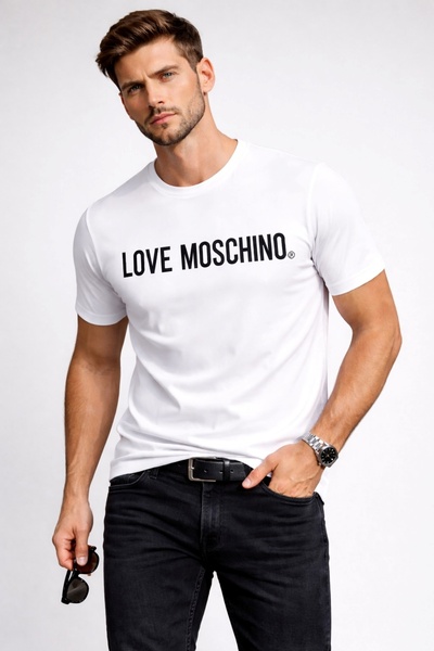 Love Moschino تي شيرت من القطن مطبوع عليه شعار PAMUKLU