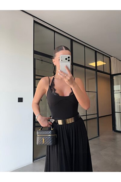 BB Bensu Buyruk ΚΟΡΜΙΝΙΟ ΜΕ ΔΙΑΚΟΣΜΗΣΗ ΔΑΝΤΕΛΑΣ