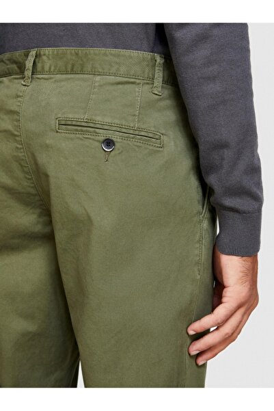 Sisley Slim Fit vintage efekat chino pantalona, muška zelena majica - 323A4DM...