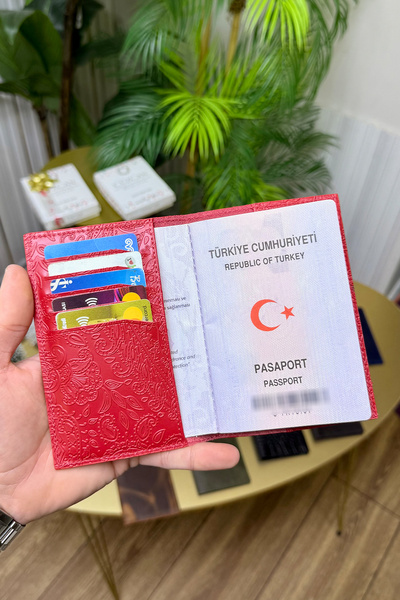 CüzCan İsme Özel Motifli Kırmızı Hakiki Deri Pasaport Kılıfı ve Kartlık - Erk...
