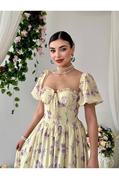 Dilek Vardar Κίτρινο λιλά φόρεμα με λουλουδάτο σχέδιο και διακοσμητικές λωρίδες