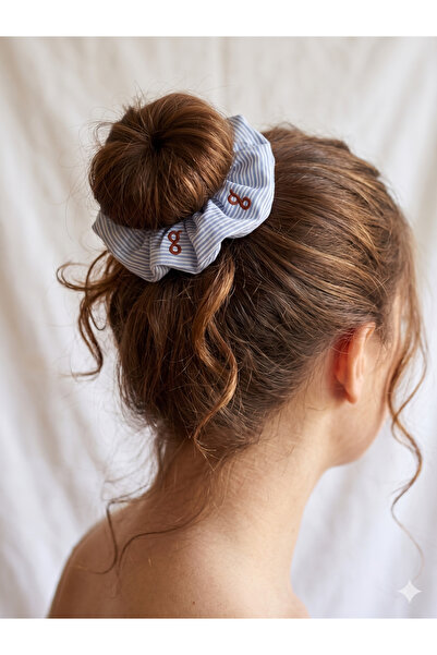 GLOWILLA Kız Çocuk Mavi Beyaz Çizgili Nakışlı Scrunchie Toka