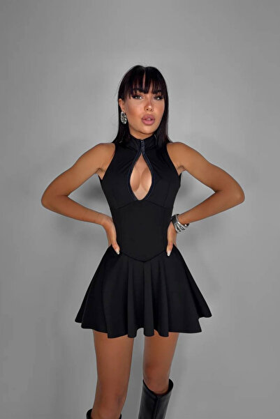 Love Fab Μίνι φόρεμα με κούμπωμα στην πλάτη και ανοιχτή πλάτη