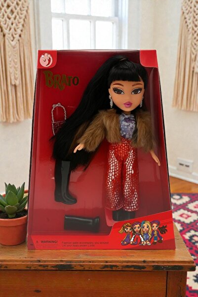 BRATO Κούκλα Μόδας - Αστικό-κομψό στυλ με μοντέρνα αξεσουάρ - Χειμερινό ζεστό