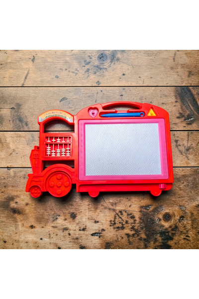Pravalia Magica Magnetic Writing and Drawing Board Train - Red - 40x20 cm