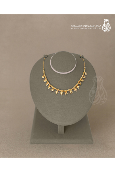 Generic Gold Alternative Necklace, Golden Tones, Decorative Details, Luxuriou...