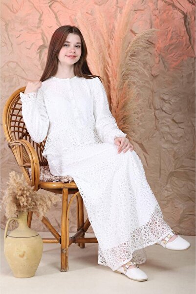 Buket Tekstil ΚΟΡΙΤΣΙΣΤΙΚΟ ΦΟΡΕΜΑ ΜΕ ΛΕΥΚΟ ΤΟΥΛΙ ΚΑΙ ΛΕΠΤΟΜΕΡΕΙΕΣ ΜΕ ΚΟΥΜΠΙΑ