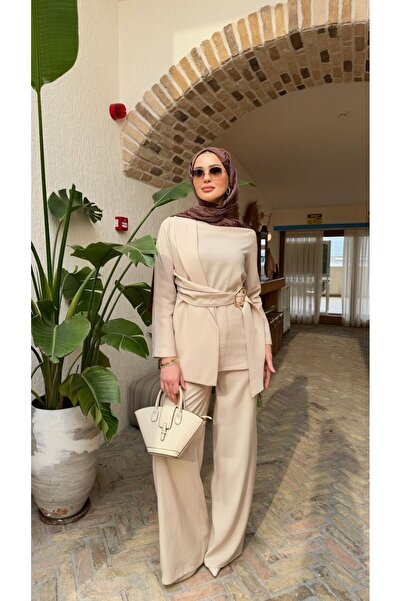 Asortix boutique KUŞAKLI GOLD TOKALI BEJ TAKIM-MODERN ŞIK TESETTÜR KOMBİN
