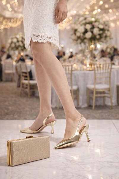 Blacktavern ΧΡΥΣΟ ΜΕΤΑΛΛΙΚΟ ΛΑΜΠΕΡΟ ΣΕΤ ΒΡΑΔΙΝΩΝ ΠΑΠΟΥΤΣΙΩΝ ΚΑΙ ΤΣΑΝΤΑΣ ΣΕ ΧΡ...