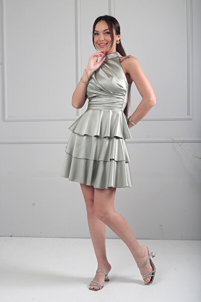 By Saygı Γυναικείο κοντό σατέν φόρεμα με γιακά halter και επένδυση