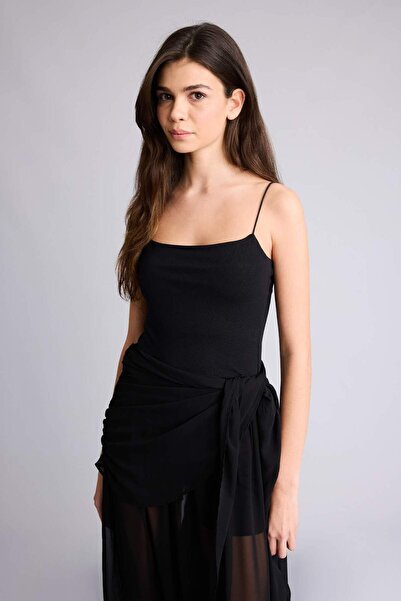 DeFacto Fitted Kare Yaka Basic Düz Askılı Beyaz Atlet F5196AX25SM