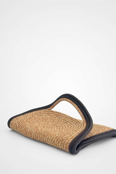 Yuka Atelier Φυσική, χειροποίητη τσάντα clutch με λεπτομέρειες χειροποίητης ε...