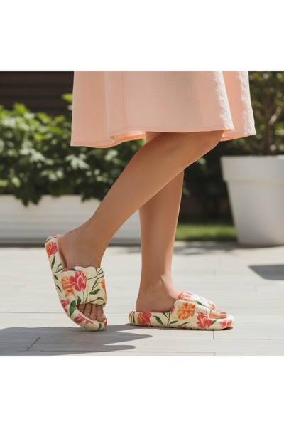 OEM Γυναικεία χαρούμενη παντόφλα με σχέδια, με σόλα πλατφόρμας, από υλικό EVA...