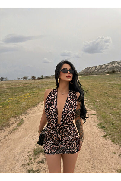 kırmızı butiks Φόρεμα με λεοπάρ αλυσίδα στην πλάτη και ντεκολτέ