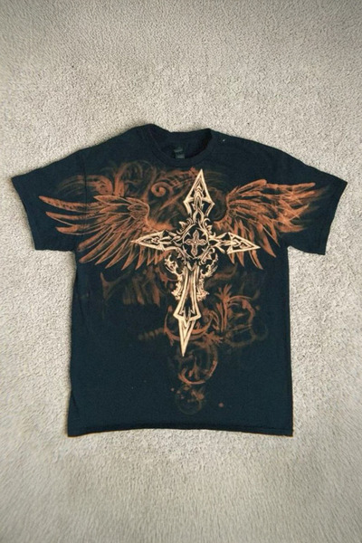 Köstebek Μαύρο Vintage Αισθητικής Φτερωτός Σταυρός Y2K Unisex T-Shirt