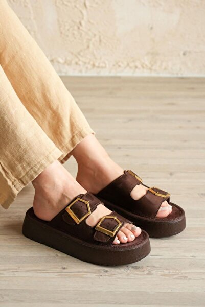 TRENDELLA Γυναικείες παντόφλες με χοντρή σόλα και διπλή αγκράφα, με χρυσή λεπ...