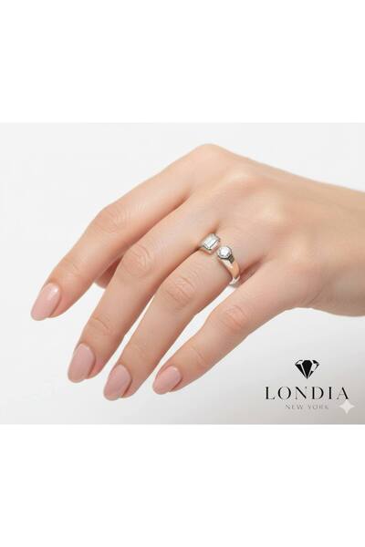 Londia Jewellery TOİ ET MOİ SERÇE PARMAK YÜZÜĞÜ 0.30 CT EMERALD & 0.20 CT YUV...