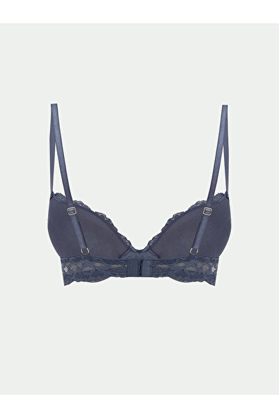 LC Waikiki حمالة صدر دانتيل مبطنة من Underwire