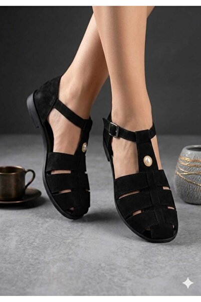 McDark Γυναικεία πέδιλα με λεπτομέρεια από μαύρο σουέντ και επίπεδη σόλα με α...