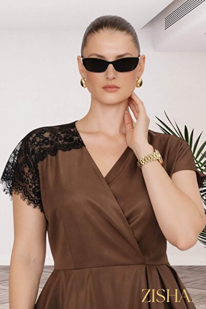 Moda Amore Elite Design Δαντελένια Λεπτομερής Μπλούζα και Φούστα Μεγάλου Μεγέ...