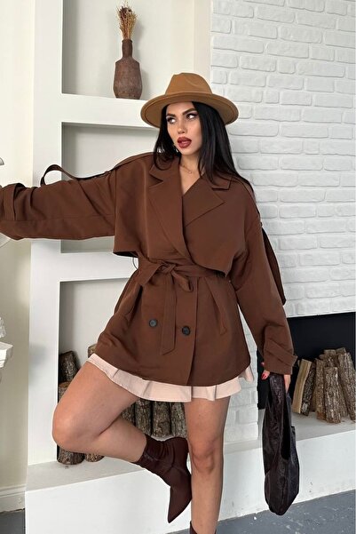 gm giyimarket Νέα σεζόν Γυναικεία κοντή καμπαρντίνα με λεπτομέρεια ζώνης, κου...