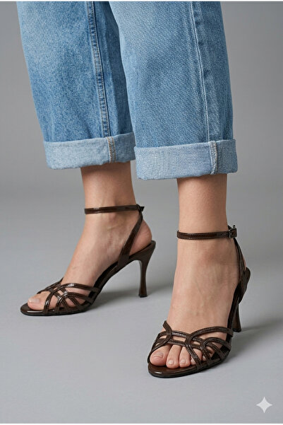 ÜNAL ÖZER ΓΥΝΑΙΚΕΙΑ ΚΑΦΕ ΔΕΡΜΑΤΙΝΑ ΠΑΠΟΥΤΣΙΑ ΜΕ ΛΕΠΤΟΜΕΡΕΙΕΣ ΚΑΙ ΨΗΛΟ ΤΑΚΟΥΝΙ...