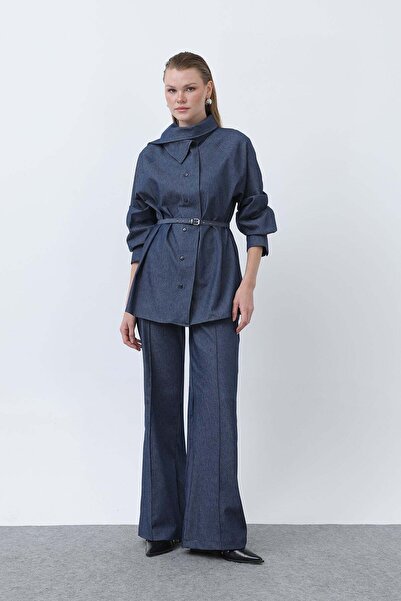 Loreen Kadın Kruvaze Yaka Kemer Detaylı Pantolonlu Denim Takım - 20652TKS - BLUE