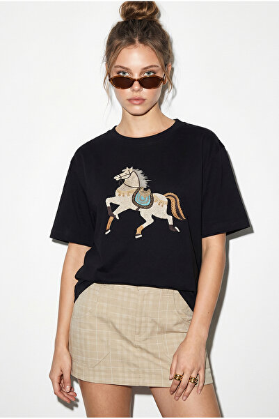 Bianco Lucci Γυναικείο T-Shirt Oversize με Κέντημα Φιγούρας και Λεπτομέρεια α...