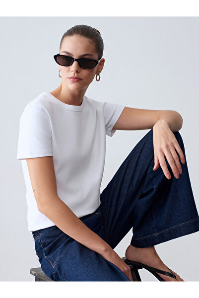 Dilvin 32779 Μπλουζάκι με λαιμόκοψη ποδηλάτου-Λευκό