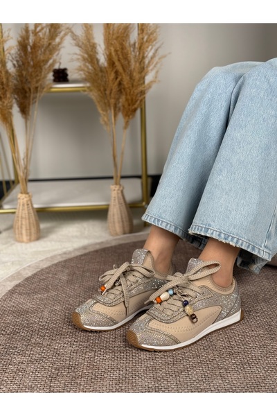 Eysha Γυναικεία αθλητικά παπούτσια Elzar με λεπτομέρειες από χάντρες, πέτρες ...