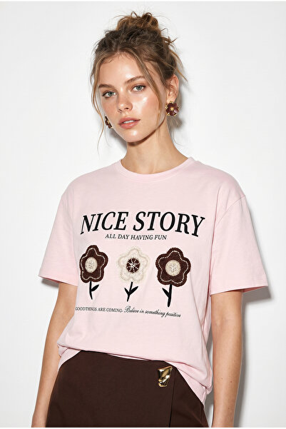 Bianco Lucci Γυναικείο μπλουζάκι με ωραία σχέδια και λεπτομέρεια κεντήματος, ...