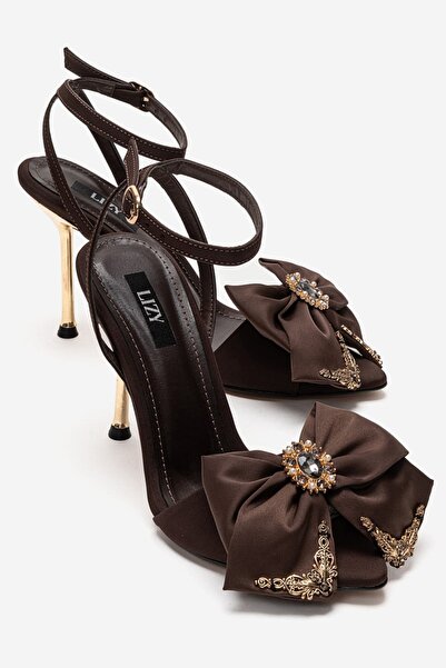 Lizy Shoes Γυναικεία βραδινά σανδάλια με λεπτό τακούνι 9 εκ. σε καφέ σατέν χρ...