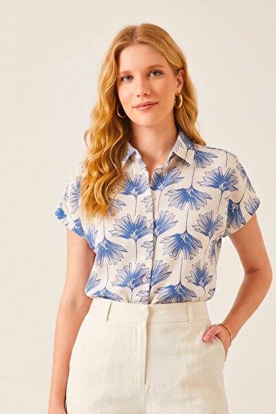 Cassime Women's Blue Patterned Linen Bat Short Sleeve Shirt