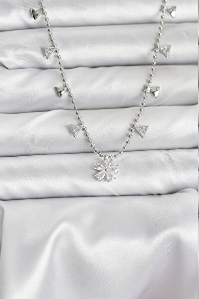 özssa Brass Silver Color Zircon Stone Flower Model Women's Necklace