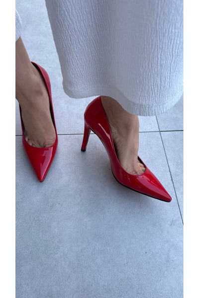 Elvinin Tarzı Stacy Kırmızı Rugan Kadın Stiletto