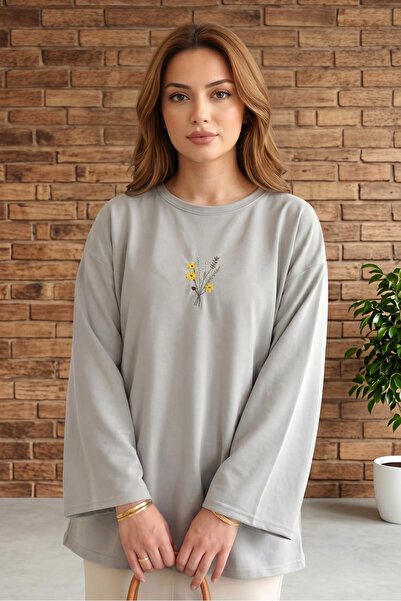 SADEL Çiçek Detaylı Yakası Yuvarlak Salaş Bluz - Gri
