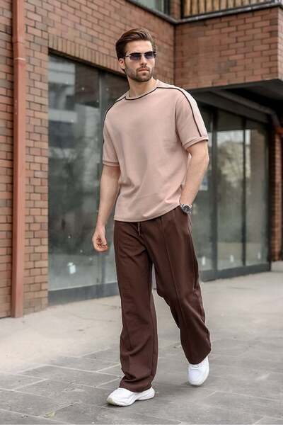 Madmext Ανδρικό μπλουζάκι με λεπτομέρεια σε ρίγες καμηλόχρωμες και μοντέρνα κ...