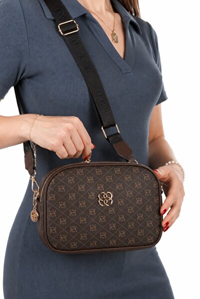 Newish Polo Γυναικεία τσάντα χειρός και ώμου από καπιτονέ ύφασμα με μακρύ λου...