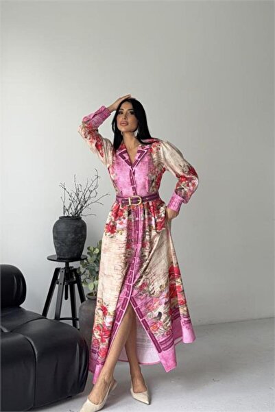 Neşeli Butik γυναικείο φόρεμα με ροζ κουμπιά και λεπτομερή σχέδια, ολόσωμο σχ...