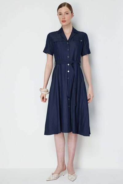 Ekol Φόρεμα μίντι με κοντά μανίκια και ζώνη στη μέση