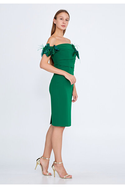 Sienna Fashion Rochie midi elegantă verde smarald cu umerii goi