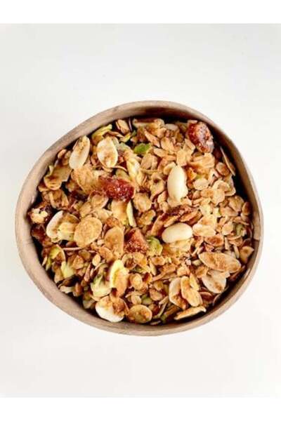 Generics Peanut and Date Granola
