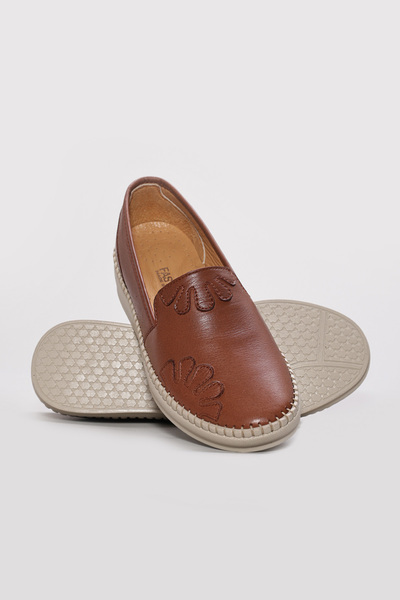 Ayakkabıhane Γυναικεία casual παπούτσια από γνήσιο δέρμα εσωτερικά και εξωτερ...