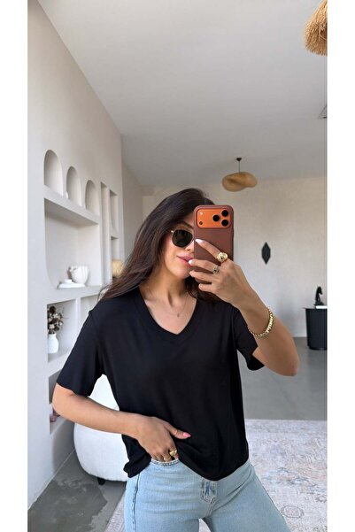 Buket Teke Μαύρο μπλουζάκι με κοντό μανίκι και λαιμόκοψη V από εισαγόμενο ύφασμα