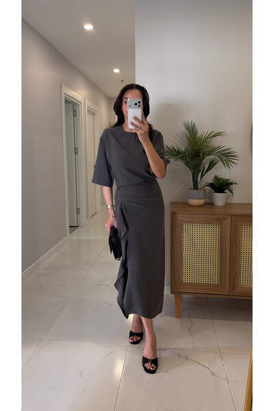BİRCANÇİL Jonde Γκρι Ντραπέ Μίντι Φόρεμα