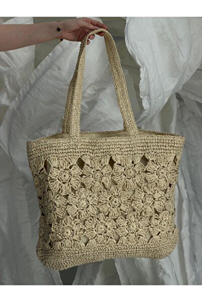 Luminos Butik Μπεζ ψάθινη τσάντα με λεπτομέρεια από πλέξη λουλουδιών CNT1185