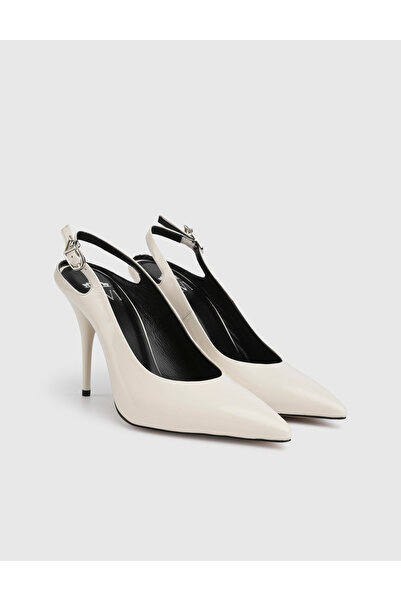 İLVİ Γυναικεία πέδιλα με τακούνι Mavra από γνήσιο λουστρίνι σε κρεμ χρώμα