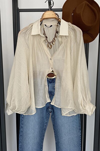 Suziş ΠΟΥΚΑΜΙΣΟ OVERSIZE ΜΕ ΛΕΠΤΟΜΕΡΕΙΑ ΣΤΟ ΛΑΚΑΜΙ ΤΟΥ ΜΑΝΙΚΙΟΥ 5018